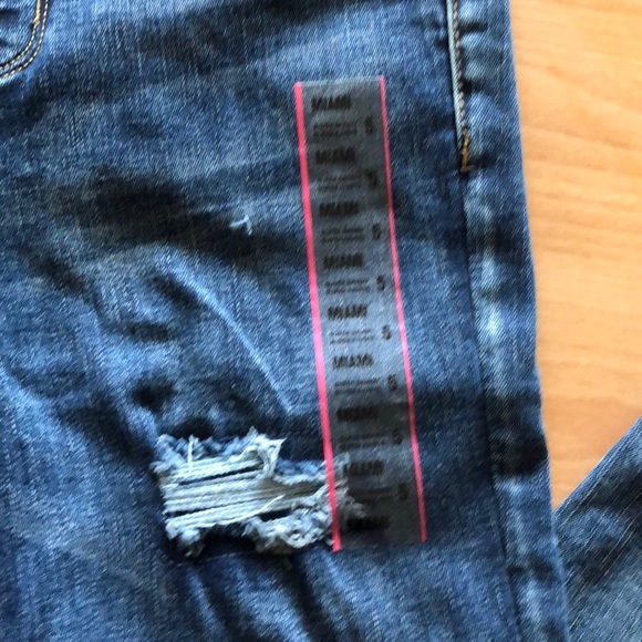 Skinny jeans never worn - Picture 2 of 5